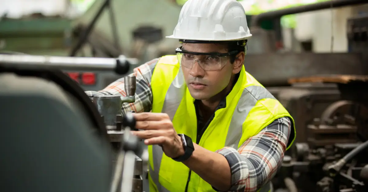 Manufacturing Safety Identifying Hazards & Reducing Injuries